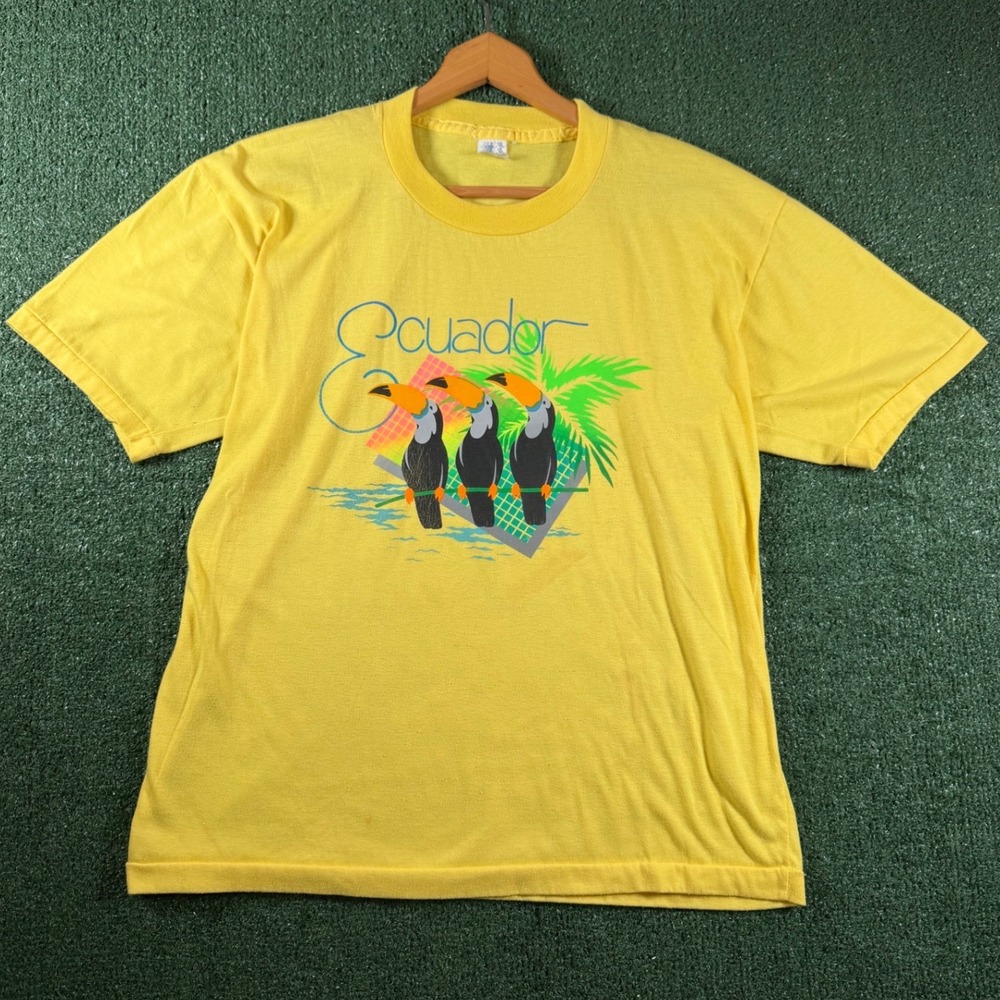 Paper Thin Marathon T Shirt Mens XL Yellow Vintage Ecuador Toucan Graphic Tee